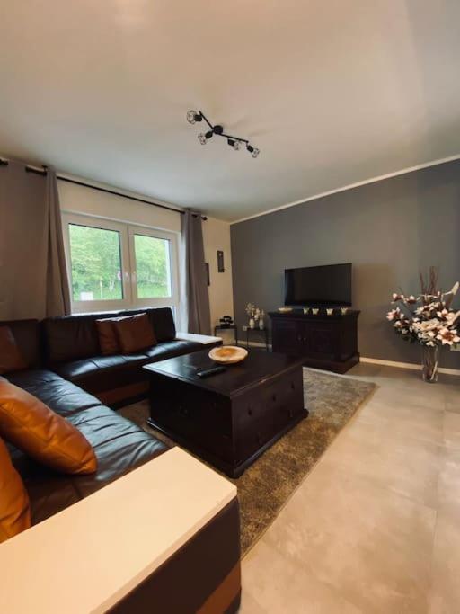 Grosse Moderne Ferienwohnung Auch Als Monteur Unterkunft Nutzbar, In Stolberg - Vicht المظهر الخارجي الصورة