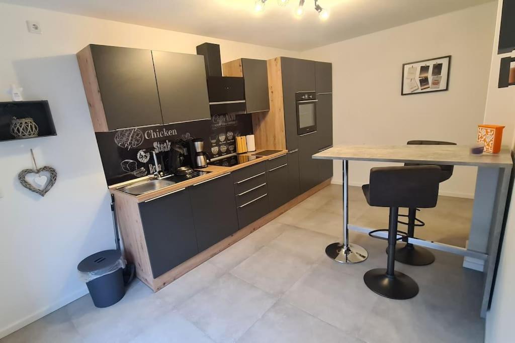 Grosse Moderne Ferienwohnung Auch Als Monteur Unterkunft Nutzbar, In Stolberg - Vicht المظهر الخارجي الصورة