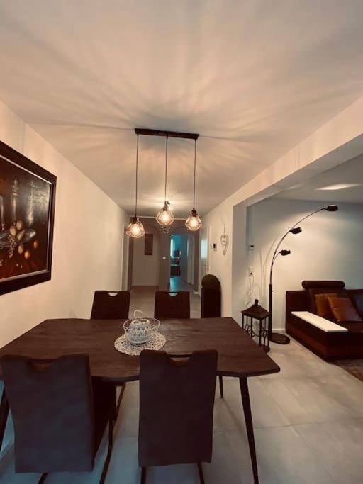 Grosse Moderne Ferienwohnung Auch Als Monteur Unterkunft Nutzbar, In Stolberg - Vicht المظهر الخارجي الصورة